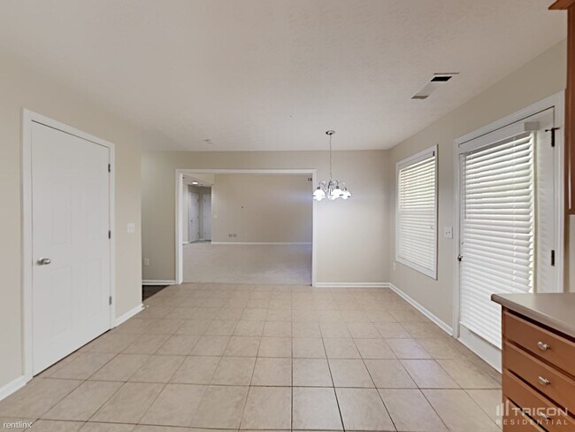 Foto del edificio - 23 Windcrest Dr