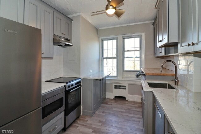 Building Photo - 217 Prospect Ave