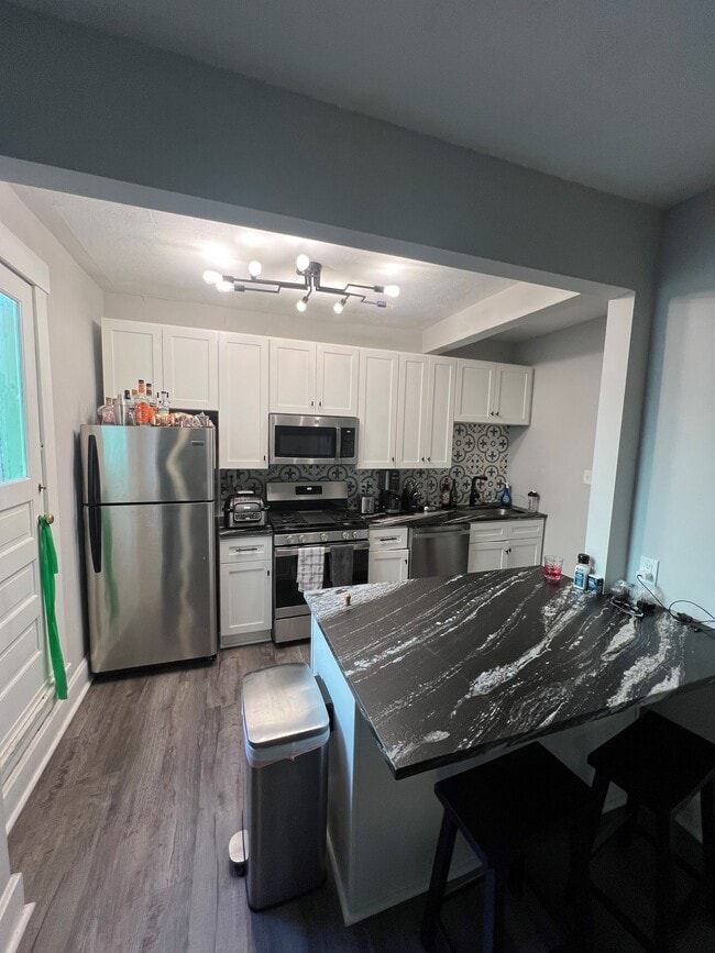 Kitchen - 10 E Main St