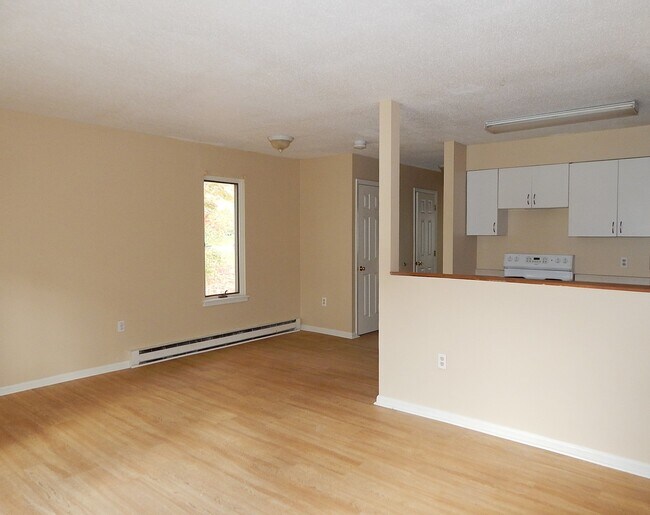 Building Photo - 18 Valley View Ln