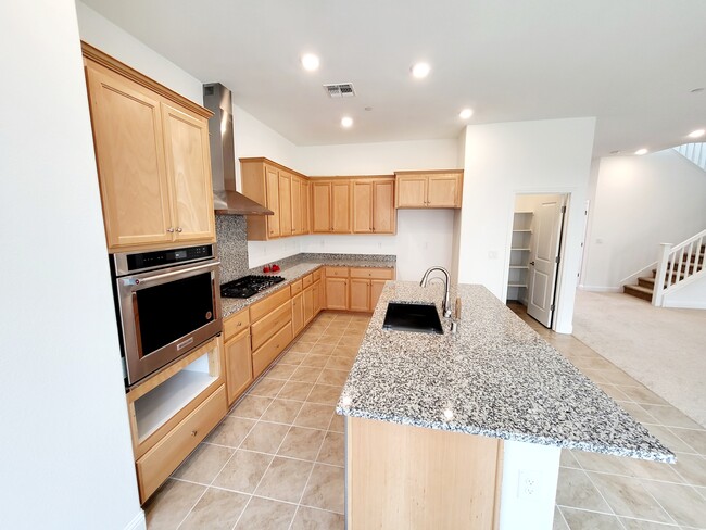 Foto del edificio - 1638 Garden Farms Ave