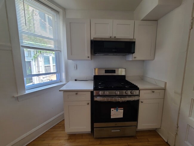 Foto del edificio - 1531 W Highland Ave