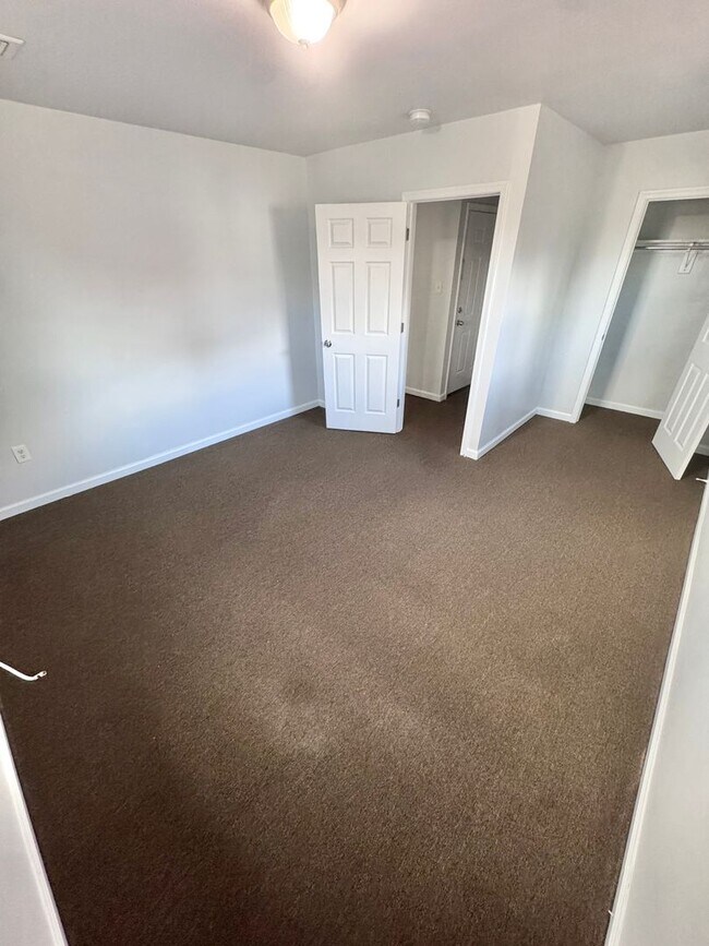 Foto del edificio - 1139 Spring Garden St