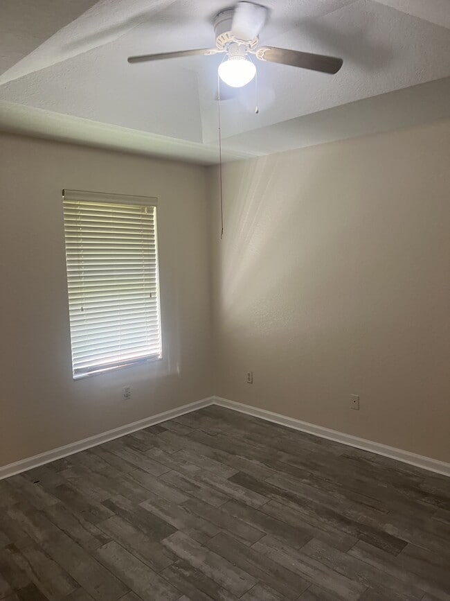 Foto del edificio - 6039 E Adams St