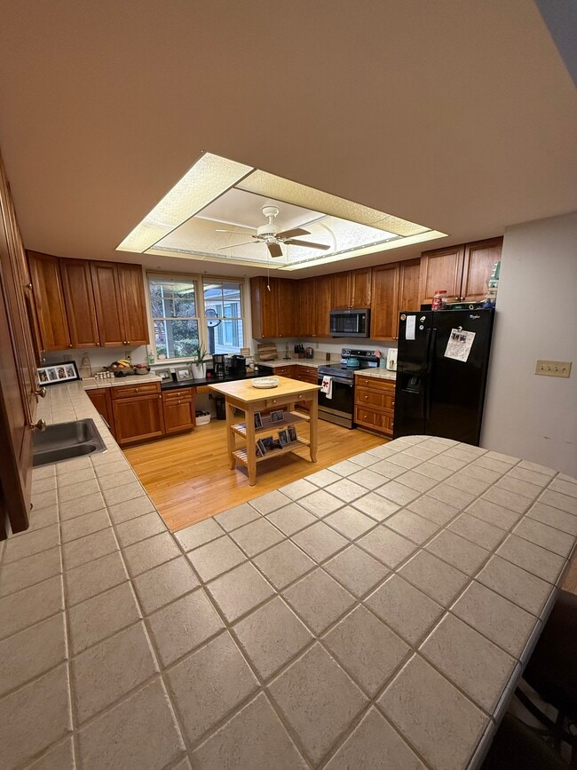 Foto del edificio - 406 Angus Ln