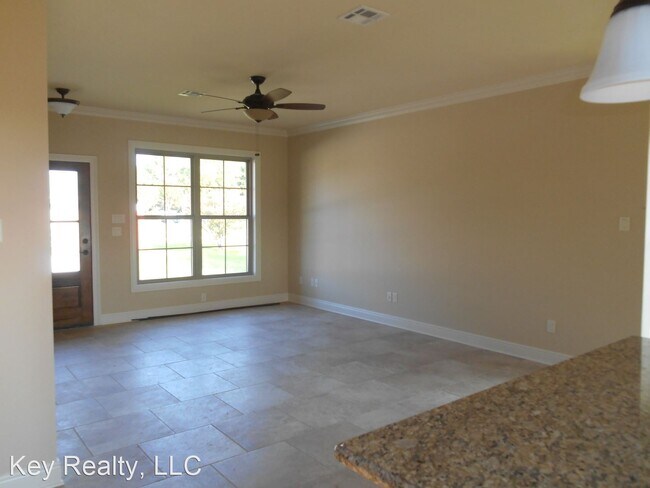 Foto del edificio - 3 br, 2 bath House - 5227 Rue De Chateau