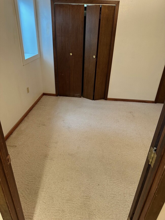 Cama 2 - 42057 County Road 1