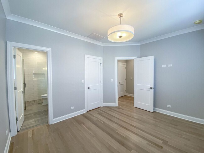 Foto del edificio - 3347 N Kenmore Ave