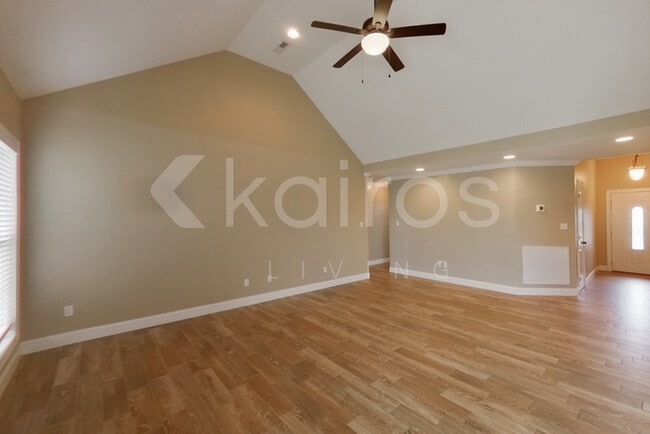 Foto del edificio - 94 Cottonwood Dr