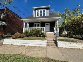 Building Photo - 448 E Woodrow Ave