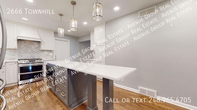 Foto del edificio - 2666 Townhill-
