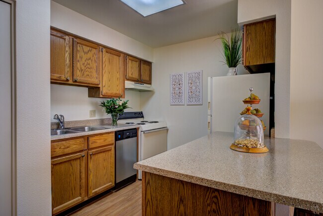 Thunderbird Senior Living Apartments Glendale Az Apartments Com