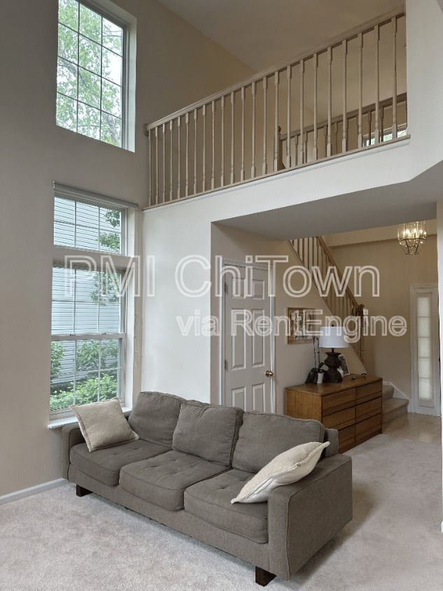 Foto del edificio - 232 Hawk Ct