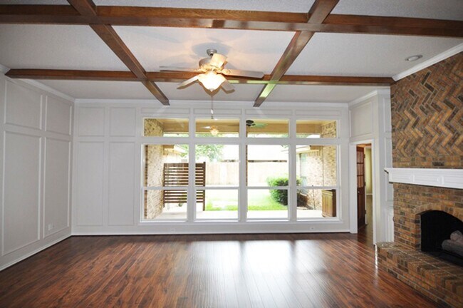Building Photo - Fabulous custom home in Arlington!
