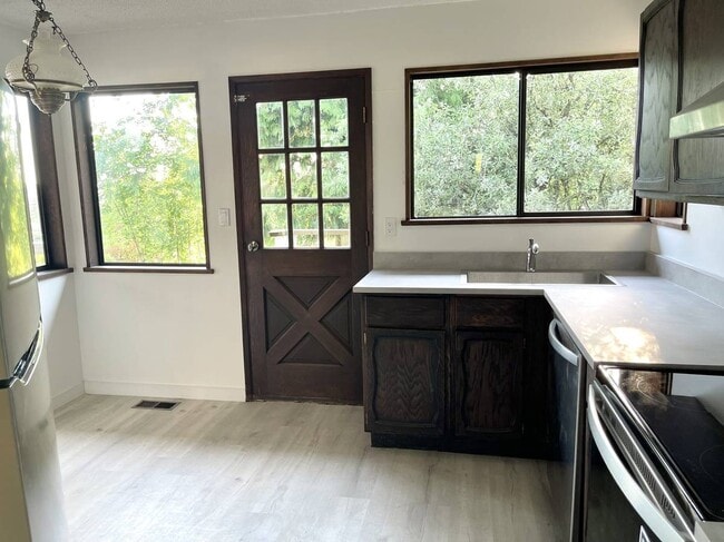 Photo du bâtiment - 2133 Sperling Av