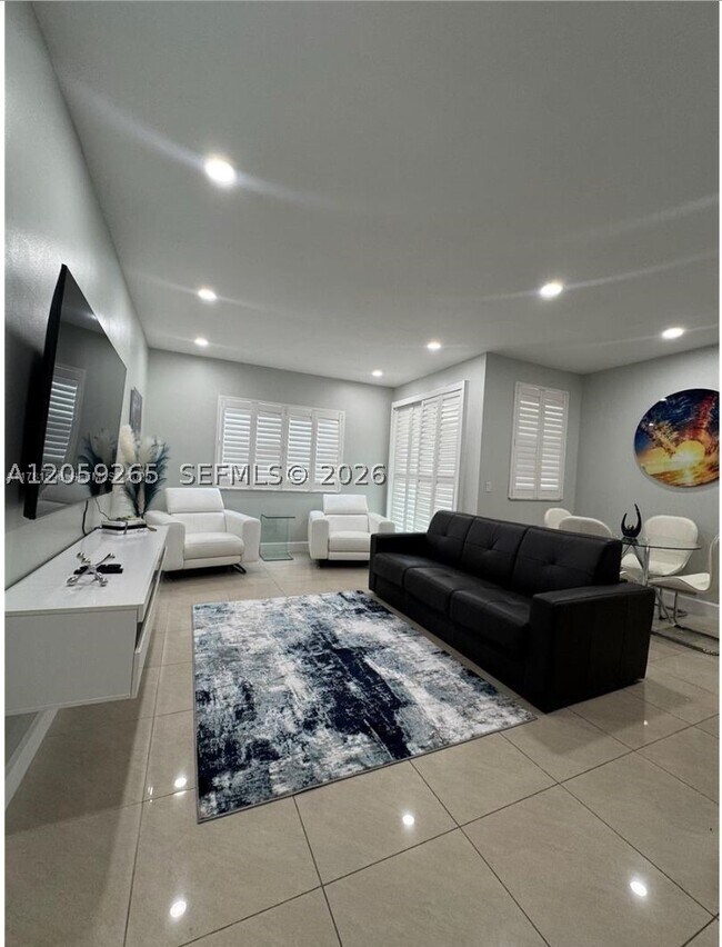 Foto del edificio - 3105 NE 184th St