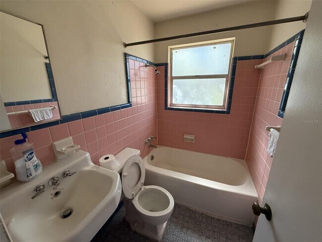 Foto del edificio - 1423 NW 6th Ave