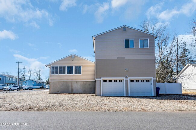 Building Photo - 3118 Glasgow Ave
