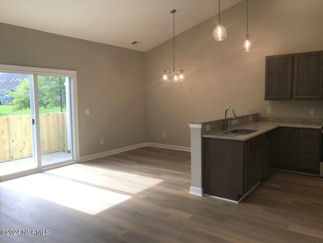 Building Photo - 186 Lincoln Pl Cir