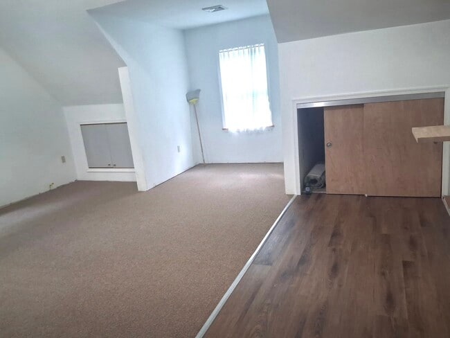 Building Photo - 134 Piney Woods Dr