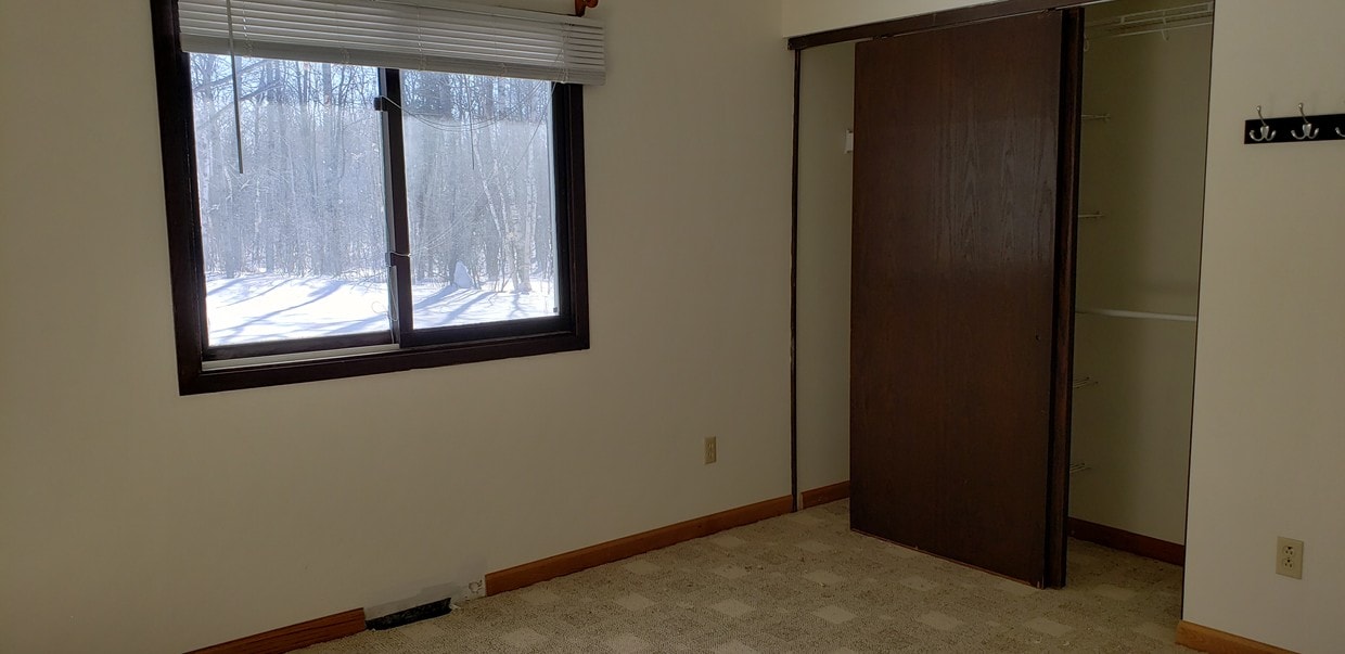 172 E Harney Rd, Esko, MN 55733 House Rental in Esko, MN