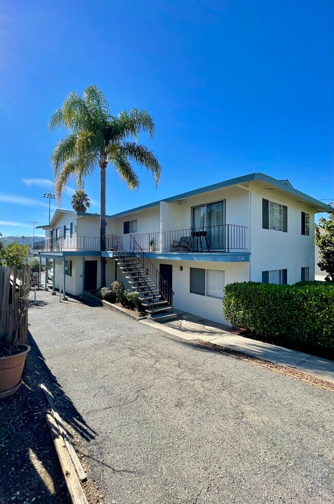 Foto del edificio - 226 E J St