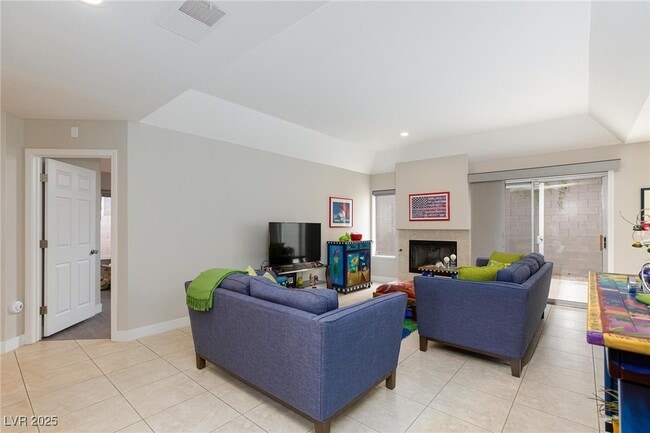 Building Photo - 9836 Russett Wood Cir