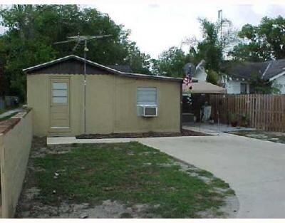 Building Photo - 712 N Saint Clair Abrams Ave