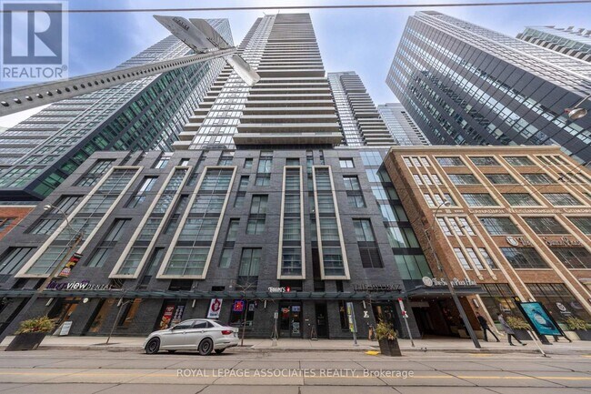 Building Photo - 125 Blue Jays Way