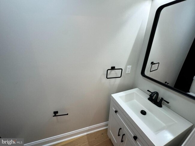 Building Photo - 2612 Loyola Northway