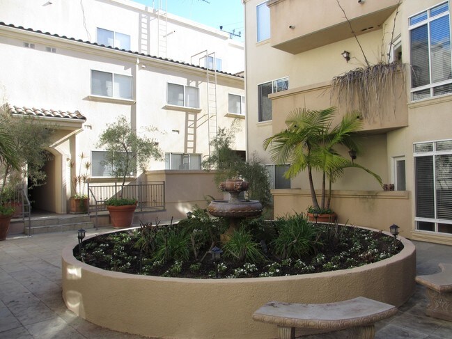 Courtyard - The Courtyard in West Homes