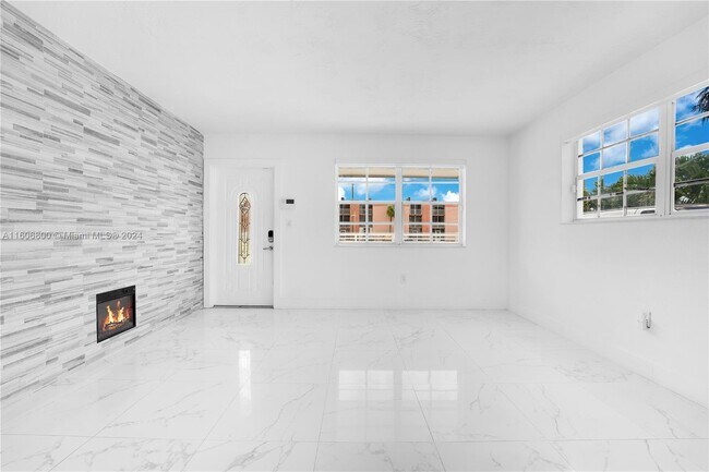 Foto del edificio - 19720 SW 114th Ave