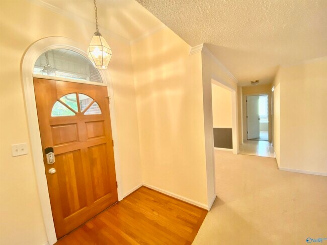 Building Photo - 218 Marlboro Way