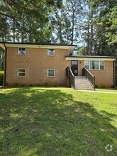 Building Photo - 2138 Kilarney Rd