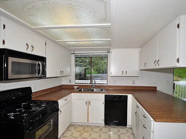 Foto del edificio - 19018 68th Ave NE