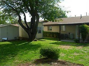 Building Photo - 2105 Meadow Glen