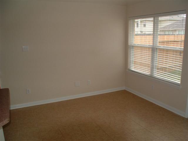 Building Photo - Cypress Mill Park - 3/2/2 - 2064/sqft - On...