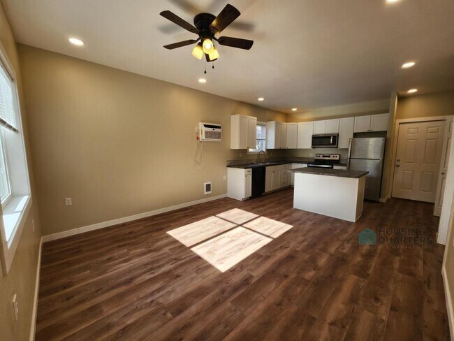 Foto del edificio - 612 N Chestnut St