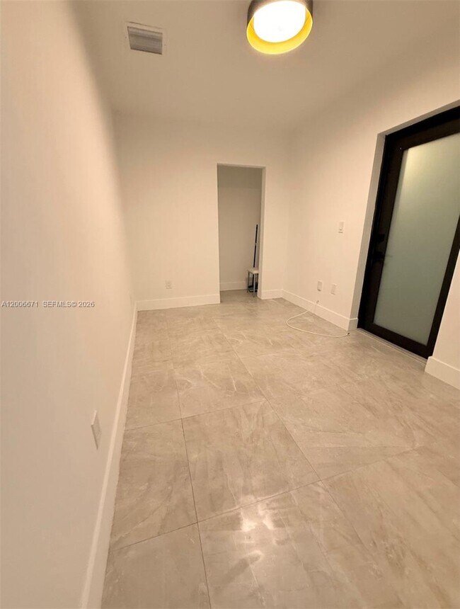 Foto del edificio - 911 79th Terrace