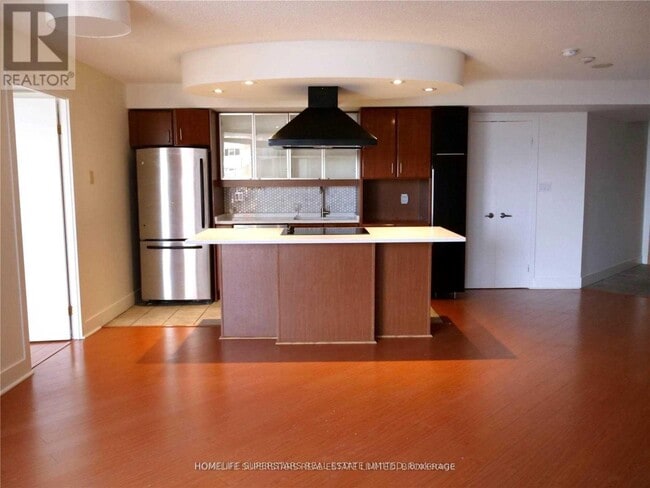 Building Photo - 708 Queens Quay W