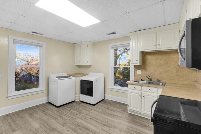 Foto del edificio - 1110 N Pasteur St