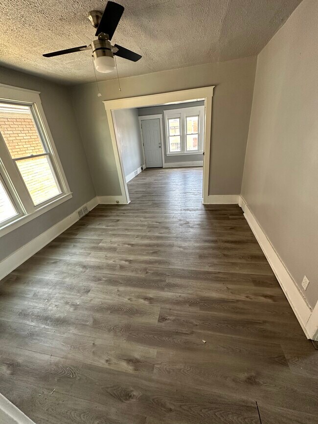 Dining Room - 1101 Ashland St