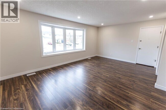 Building Photo - 53 Obermeyer Dr