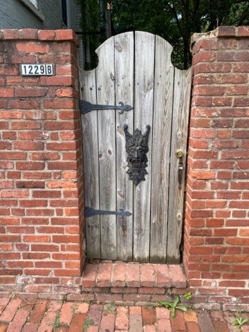 Foto del edificio - 1229 33rd St NW
