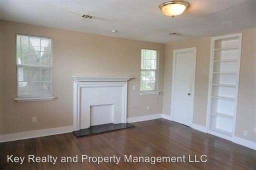 Building Photo - 3020 N Robinson Ave