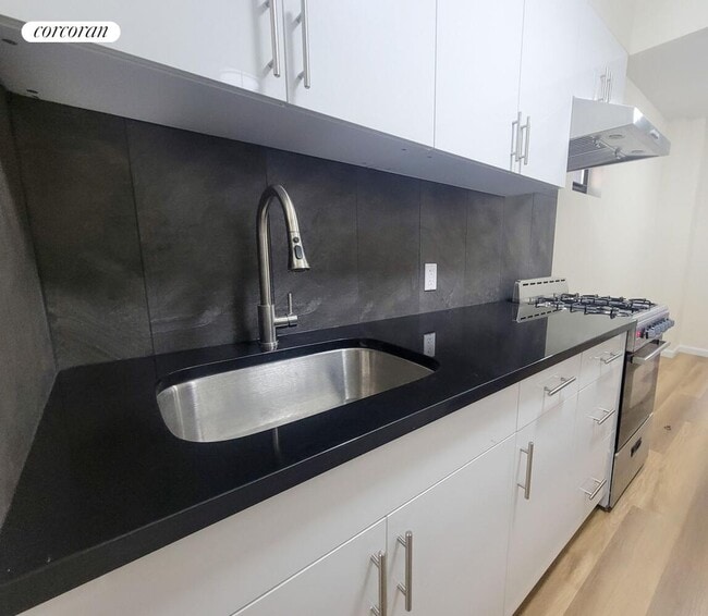 Foto del edificio - 239 E 51st St