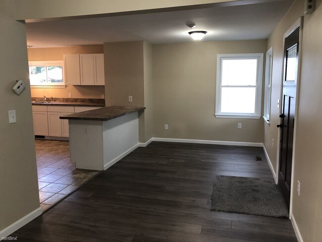 Building Photo - 3 br, 2 bath House - 1151 E George Ave