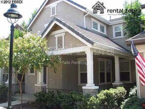 Building Photo - 103 Pelican St