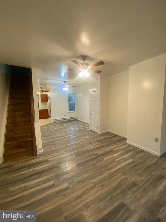 Building Photo - 1233 Greylock St