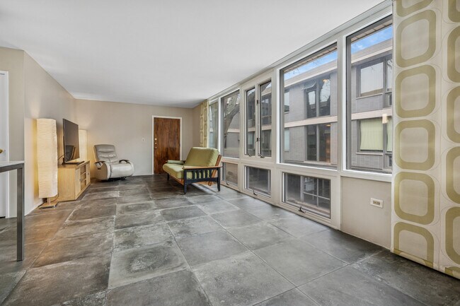 Foto del edificio - 1044 Ontario St